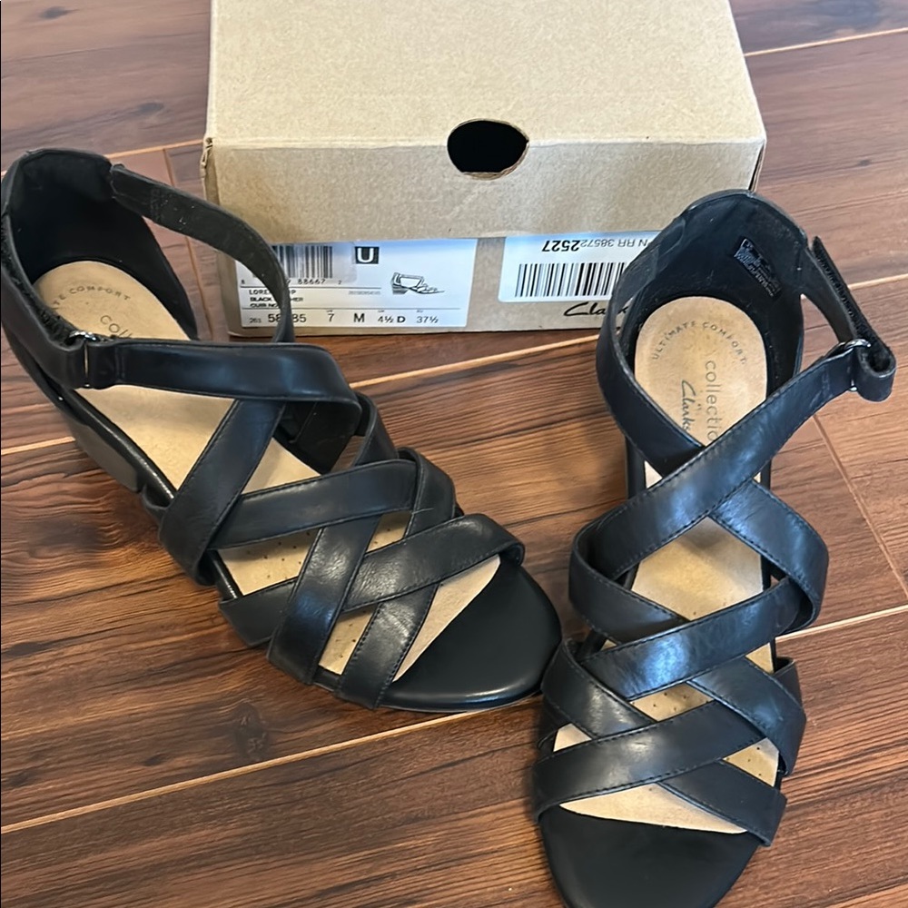 Clarks Lorene Pop Women's Black leather Strappy Sandals